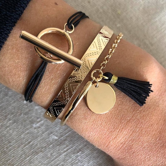 **TRIXABELLE* 3-Pc Gold x Black Tassel Bracelet Set - Picture 1 of 4